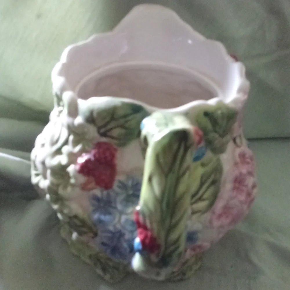 Lovely 3 dimensional shabby chic ceramic pitcher